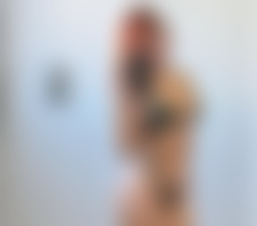 Escorts North London Finsbury Park - North London - Photos for Julie your brazilian 🇧🇷 🥂 NAUGHTY & PARTY 🍾