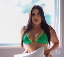 Brazilian Beauty & Curves 🍑🇧🇷 REAL PICS ✨