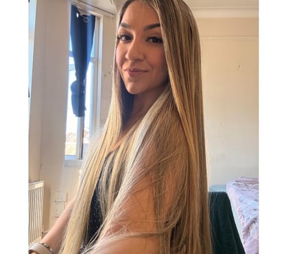 Escorts Crayford Bexley - Photos for Ana Brazilian blonde elegant discreet naughty