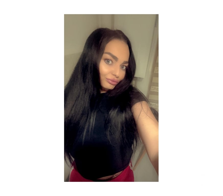 Escorts West Sussex Crawley - Photos for HOT 💖 GFE 😍 CARA💦BRUNETTE