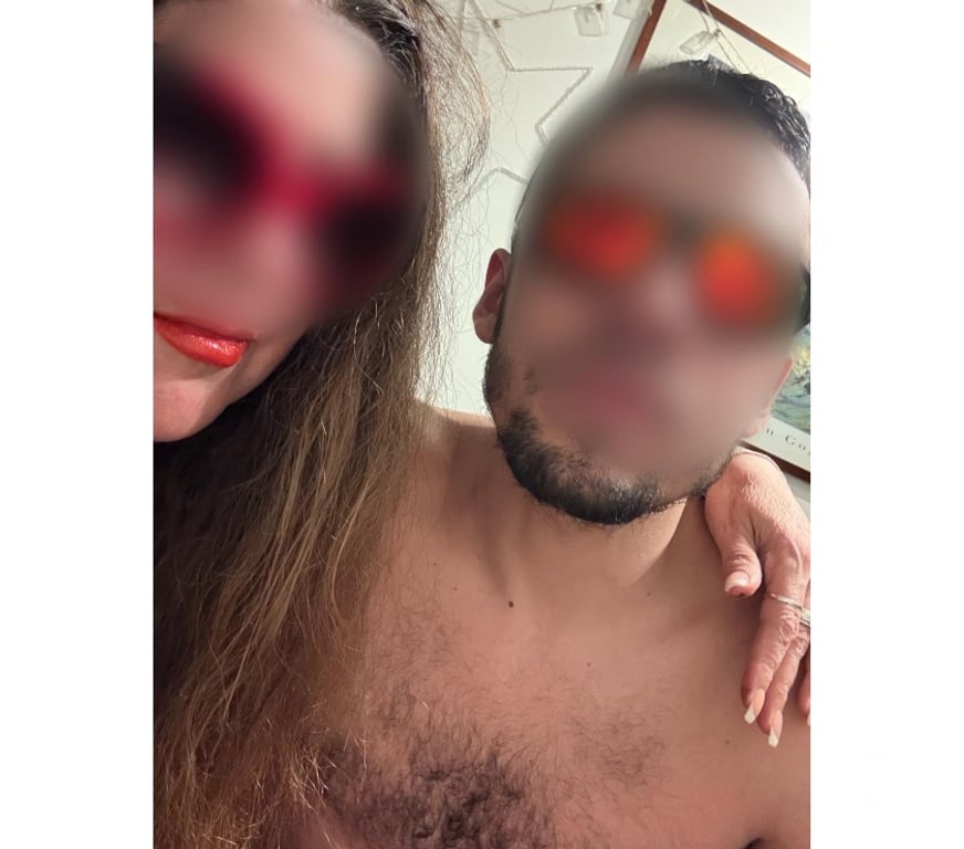 Adult Entertainment Edinburgh Edinburgh - Edinburgh - Photos for Capo I’m 60, he’s 23 just enjoying life