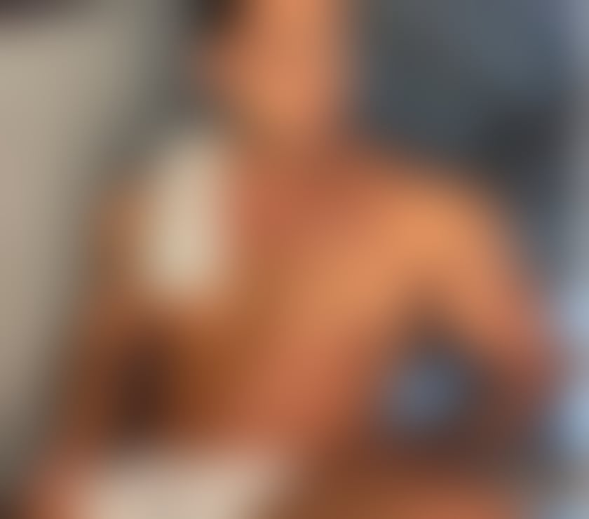 Available for incall, outcall and car meets