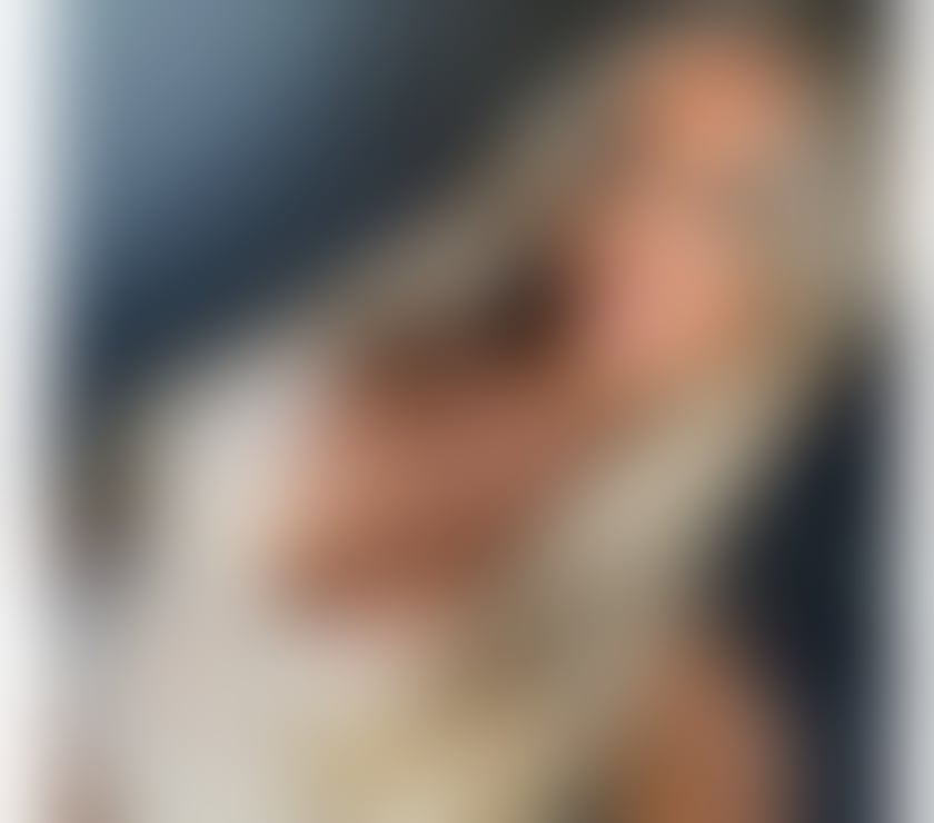 Ⓢⓔⓧⓨ ⓑⓛⓞⓝⓓⓔ 🄿🄰🅁🅃🅈 24 🄷