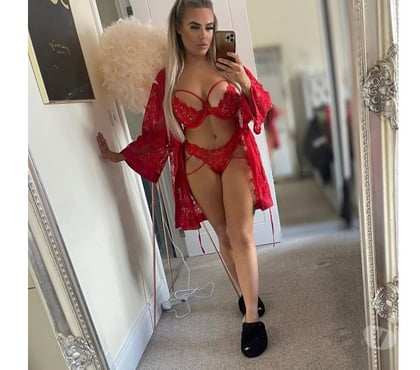  Escorts Canary Wharf East London - Photos for ꧁ঔৣ☬ 24 🅷 🅿🅰🆁🆃🆈 ☬ঔৣ꧂