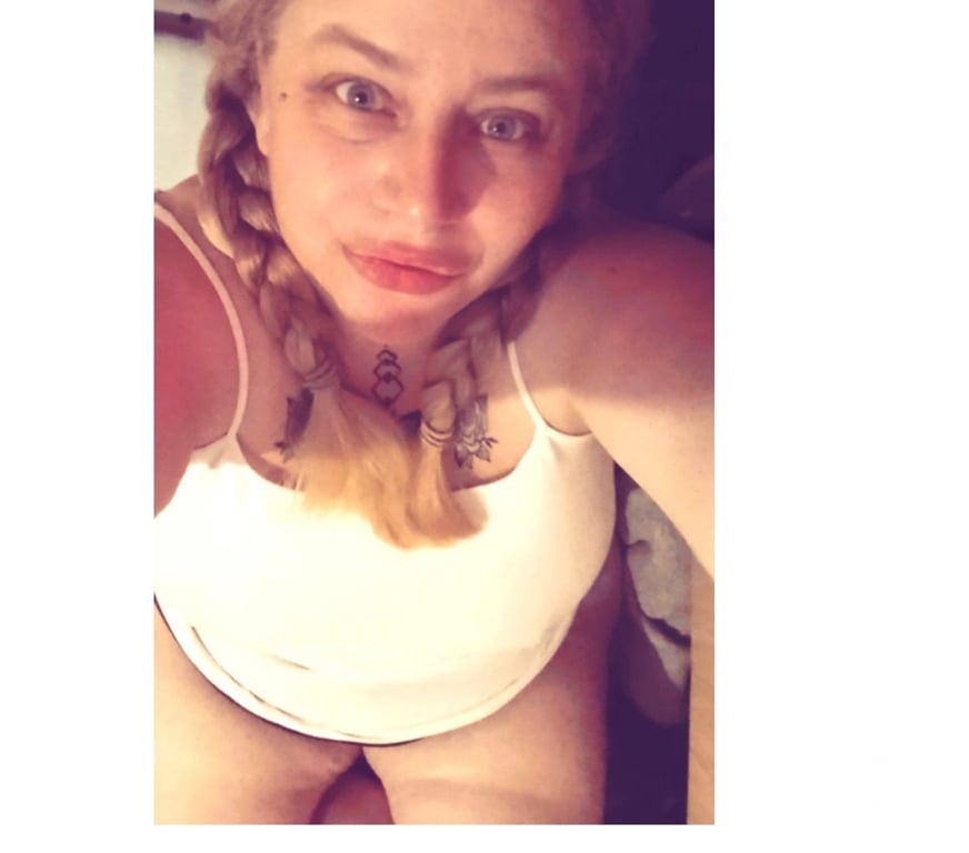 Escorts Bristol Bristol City Centre - Bristol - Photos for Hot English Curvy Blonde