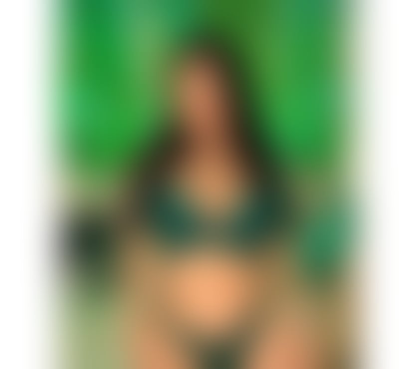 Escorts North London Islington - North London - Photos for Petite Seduction – Classy, Warm & Very Tempting