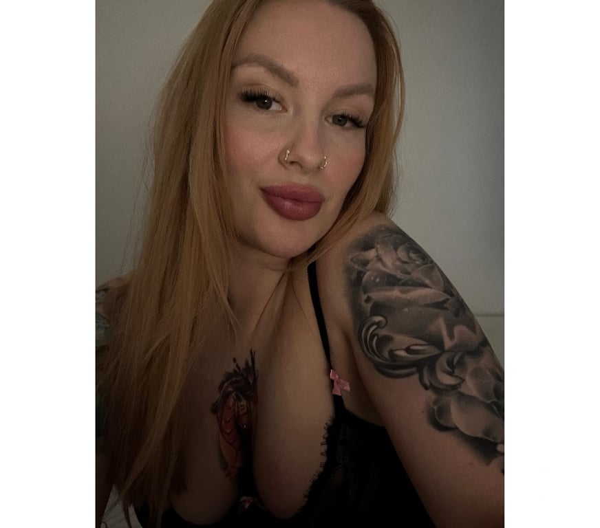 Escorts South East London Woolwich - South East London - Photos for 🐰Snowbunny Beauty🍑BEST GFE