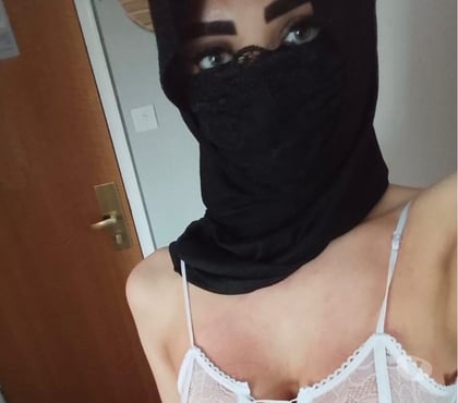  Escorts & Erotic Massage Woolwich South East London - Photos for 💦🍑Arab Cutie💋😋