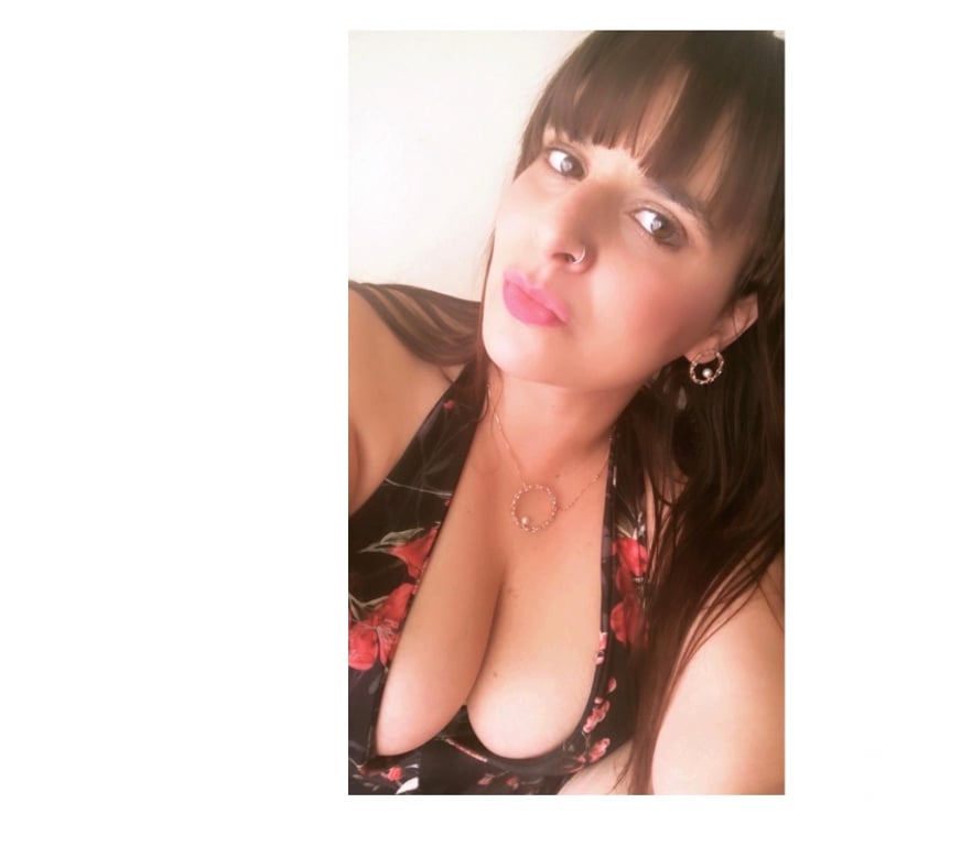 Escorts Bedfordshire Bedford - Photos for Laura naughty GFE!!! No rush!! Last days !!