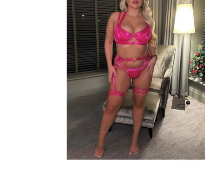  Escorts & Erotic Massage Feltham Hounslow - Photos for 🍉📞Jully 🫦🔜curby girl 👅best service 💖