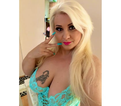 New Escorts & Erotic Massage Romford Havering - Photos for Amanda Horny Milf big natural boob's gfe massage relax