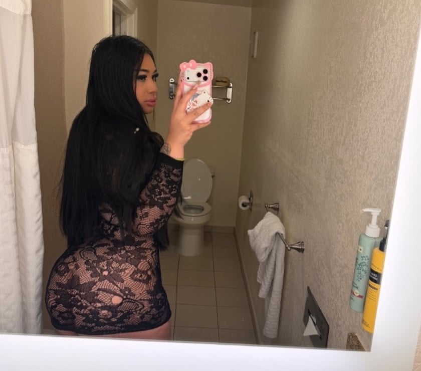 Nicole🏳️‍⚧️ trans 🔞🥂 party 🍑🍆