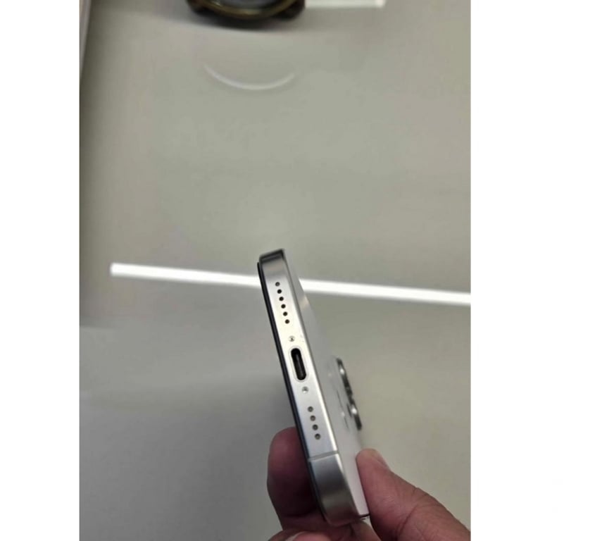 Mobile Phones Greater Manchester Manchester - Photos for iPhone 16 pro Max