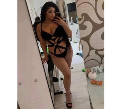  Escorts & Erotic Massage Huddersfield Kirklees - Photos for Lara New 🆕 in center ✅ best brunette