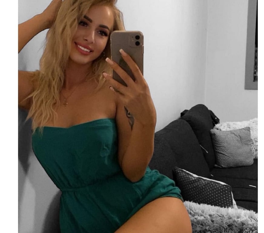 Escorts Hampshire Portsmouth - Photos for Lora Wet 💦Luxury💎LOVELY BUM🍑🍭Party girl🩵