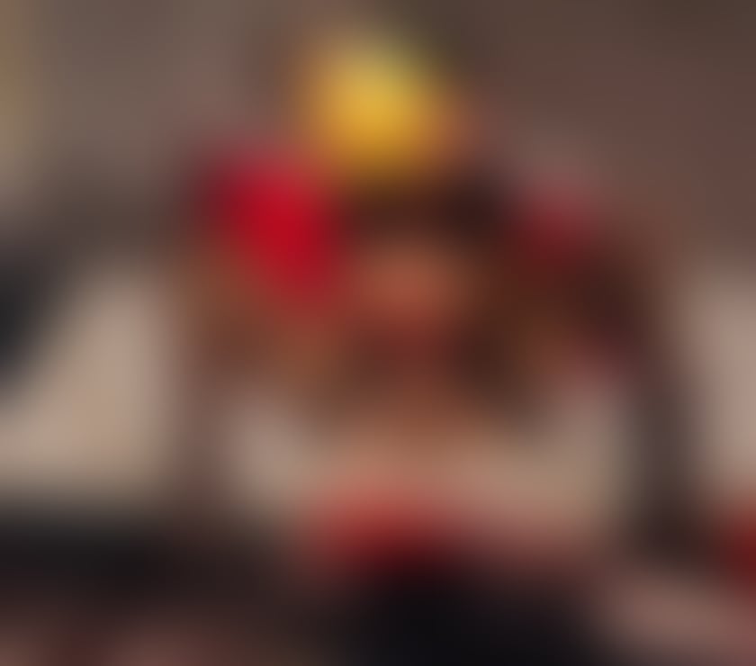 Escorts Imperial Wharf Station South West London - Photos for Laura Petite🫦 Love❤️, parties🥂 and adventures.🤩