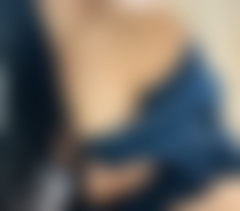 Escorts South West London Imperial Wharf Station - South West London - Photos for Laura Petite🫦 Love❤️, parties🥂 and adventures.🤩