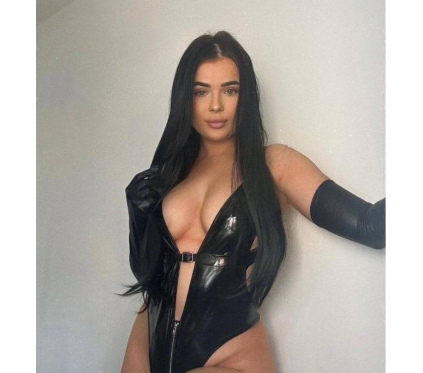Ashford - Spelthorne — Discreet & Elegant 🌸 London’s Finest Companion 💫