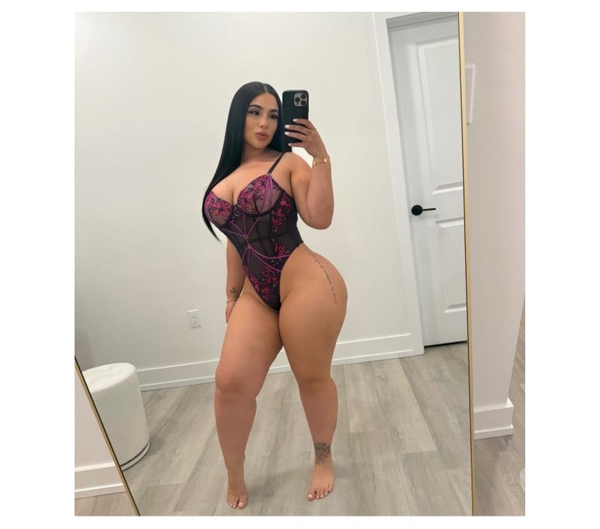 Escorts Windsor and Maidenhead Ascot - Windsor and Maidenhead - Photos for Discreet & Elegant 🌸 London’s Finest Companion 💫