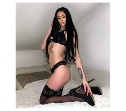 Escort Walthamstow East London - Photos for Laura New Brazilian 100% real photos .Outcall London