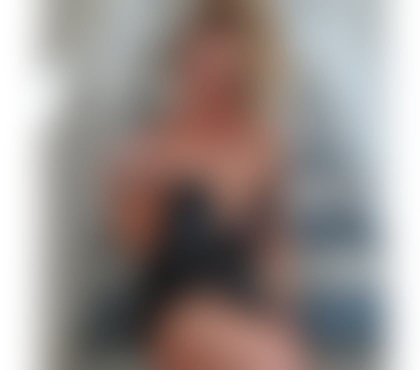 Escorts South West London Fulham Broadway - South West London - Photos for 💚🖤💚GENUINE AND AUTHENTIC 40'S 💚🖤