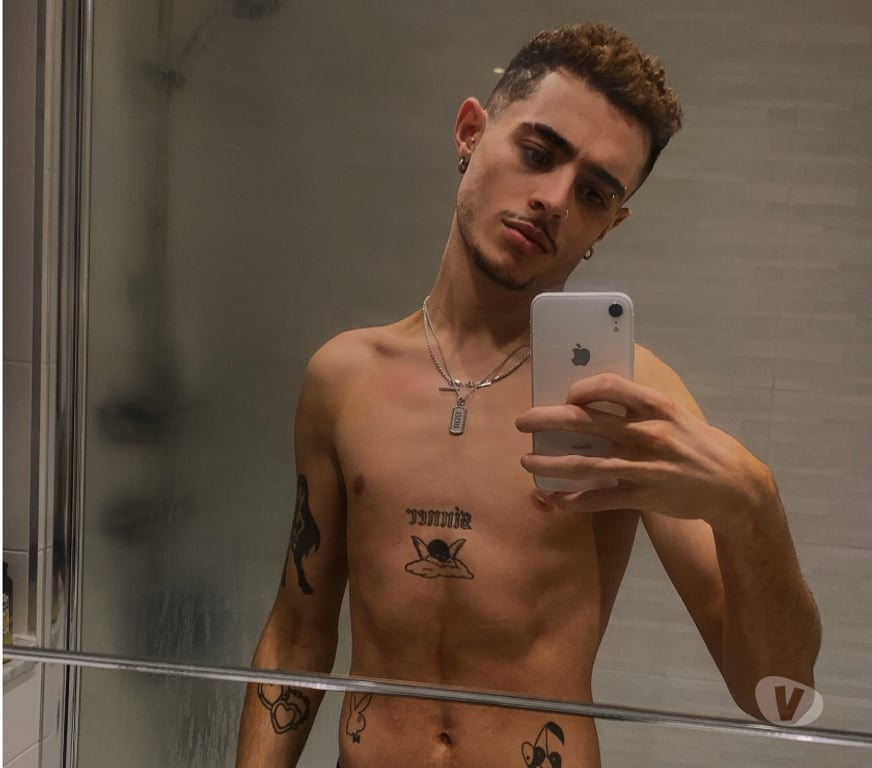  Gay massage East London Canary Wharf - East London - Photos for Hung Vers Mixed Twink