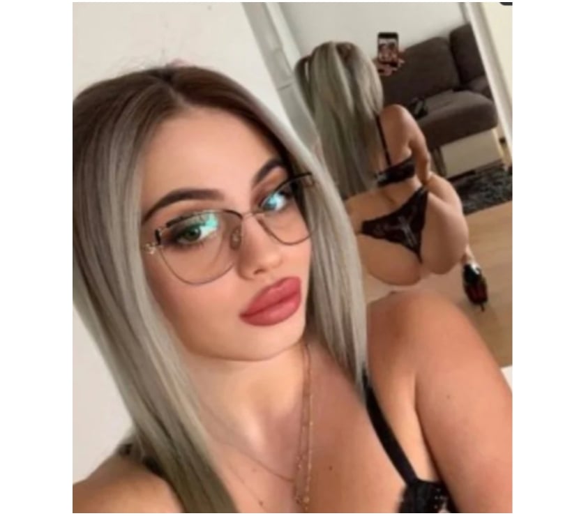 Escort Gants Hill East London - Photos for More details on WhatsApp Dilara