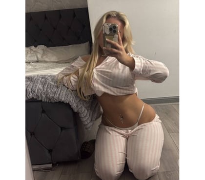 Escort Gants Hill East London - Photos for More details on WhatsApp Dilara