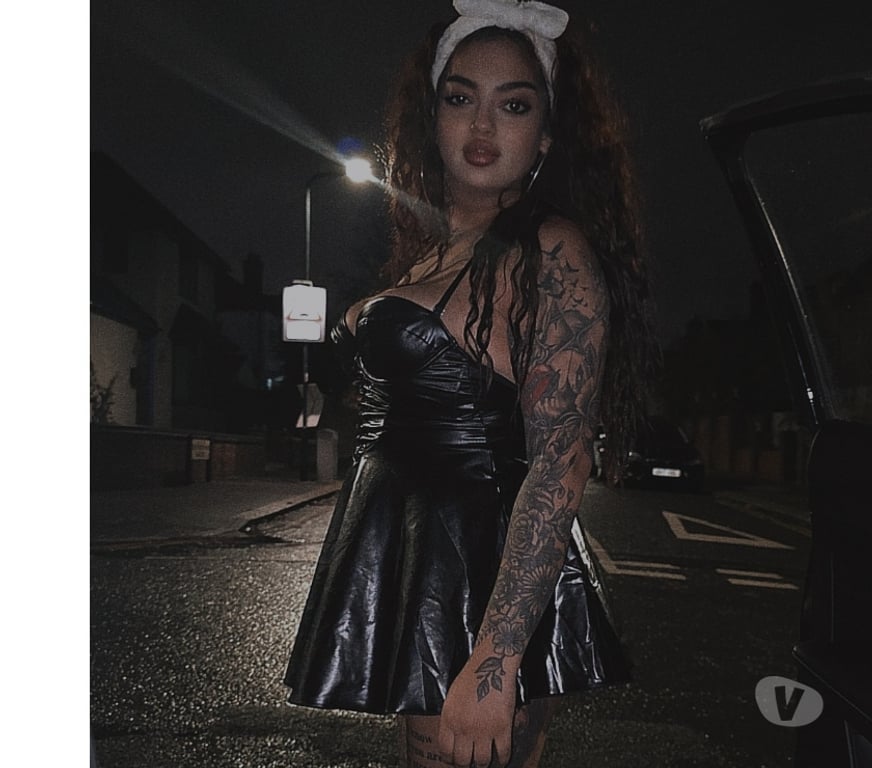 Escorts Greater Manchester Bury - Photos for OUTCALL PARTY GIRL BEST GFE CALL ME