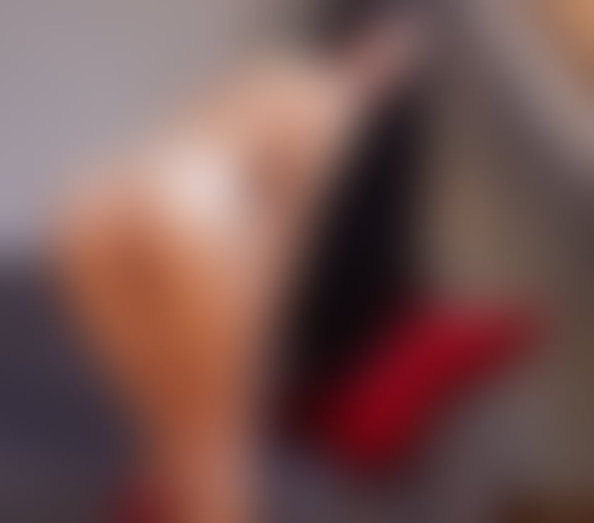 NAUGHTY 🪩 STR@P TOYS 👄🔝HOTTEST BRUNETTE 🔝PARTY