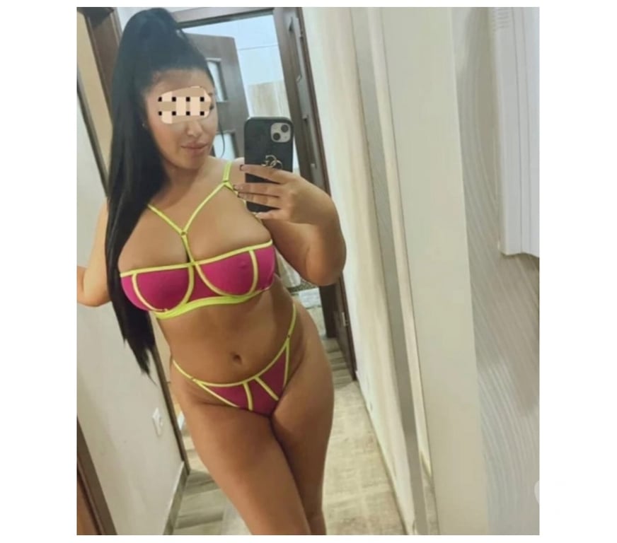 Escorts Caerphilly - Wales Caerphilly Town Centre - Caerphilly - Photos for Carinna party girls duo available just outcall