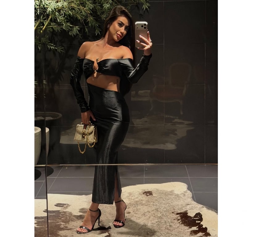 Escorts East London Canary Wharf - East London - Photos for JOLIE NEW IN TOWN 🇧🇷 YOUR YOUNG HOT 🫦