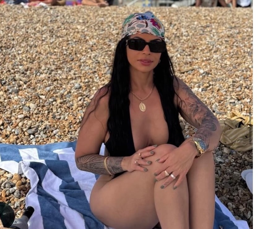 Escorts Bedfordshire Bedford - Photos for Leona amazing !! Few days !!! Real GFE!! No rush