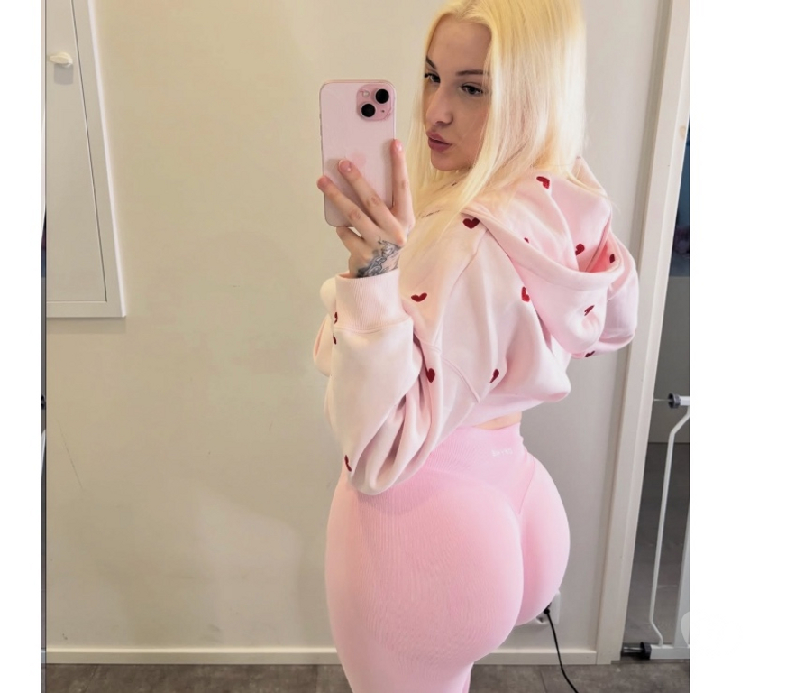 Adult Entertainment Hertfordshire Broxbourne - Photos for Hot Blondy , ready for you ❤️