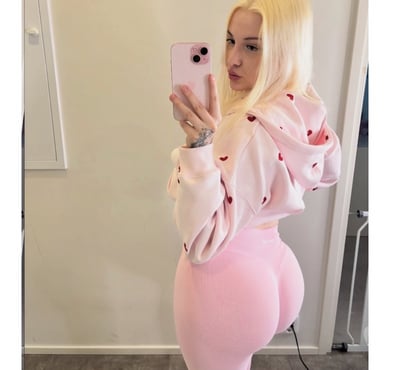 Adult Entertainment Cheshunt Broxbourne - images_alt_text Hot Blondy , ready for you ❤️