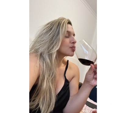 Escorts Hendon Central North West London - Photos for 🍾 PARTY GIRL 🍷 GREAT MOMENTS 🇧🇷