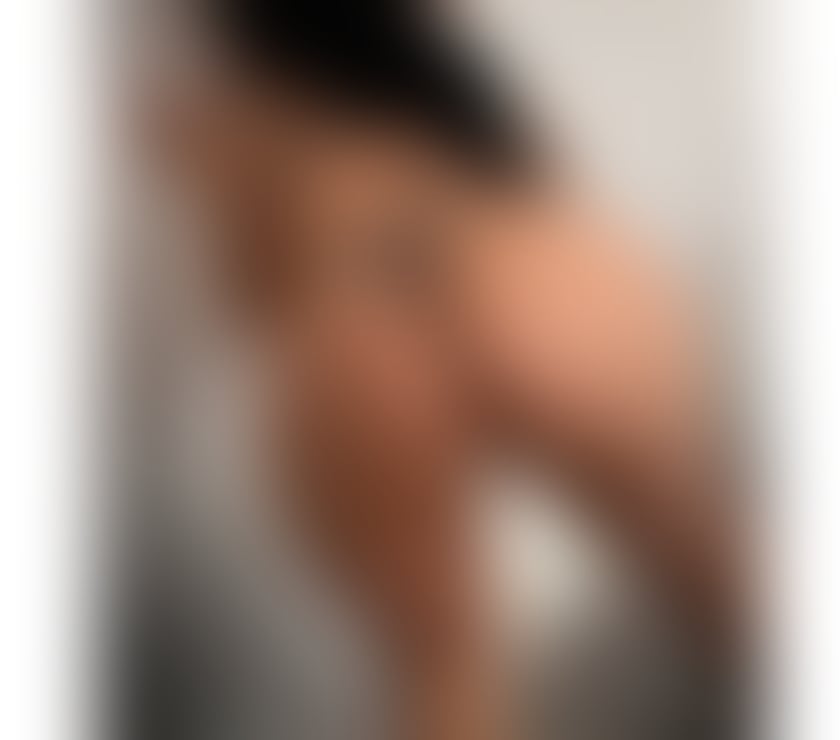 Escorts South East London Woolwich - South East London - Photos for BRUNAXX Big butt Big natural breasts Tanned body👙🍑🫦