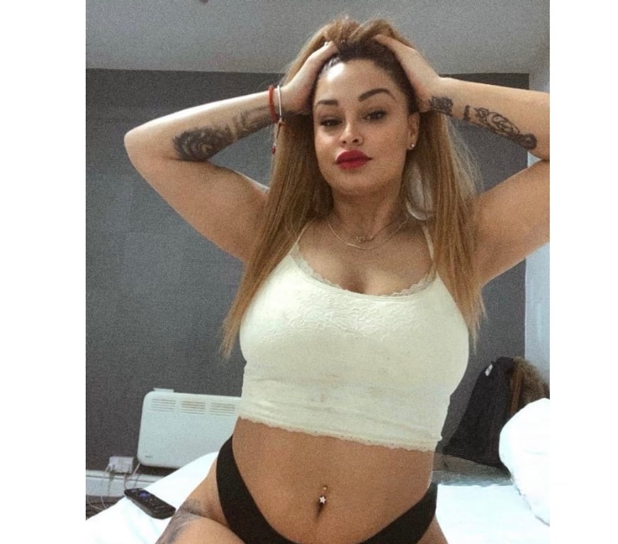 Escorts West Yorkshire Bradford - Photos for Best new girl in town owo and kiss 😘