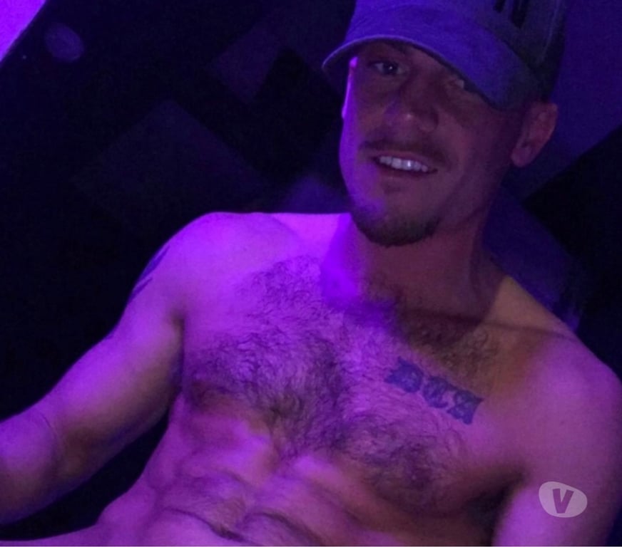  Gay massage West Yorkshire Leeds - Photos for TommyBoy Bi Lad