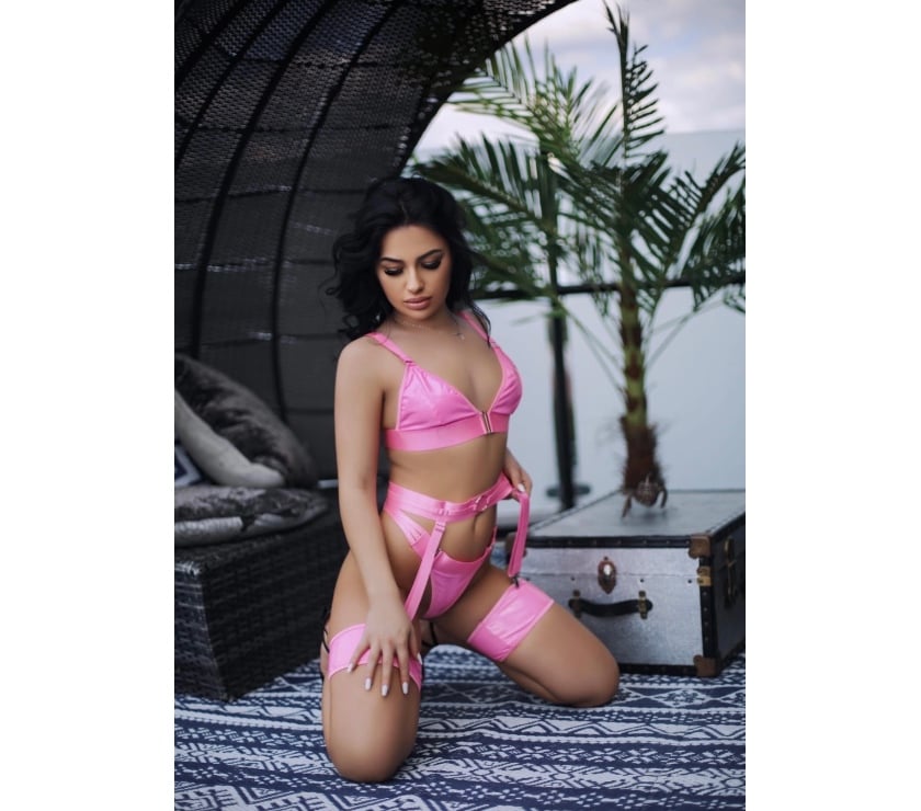 Escorts Milton Keynes City Centre Milton Keynes - Photos for Kamy new in town just arrive!✌🏻❤️