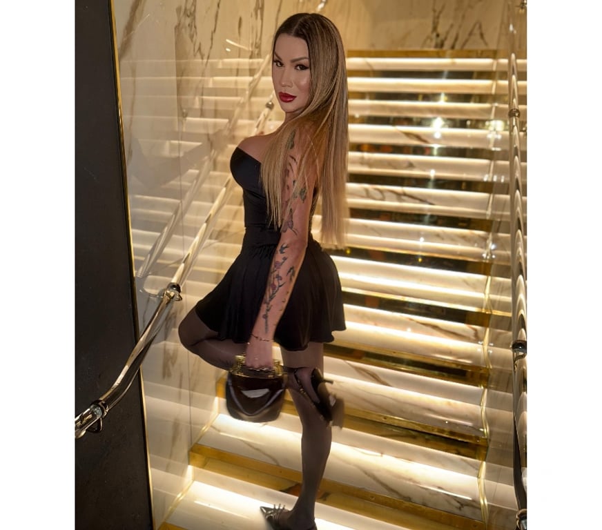 Escorts Oxfordshire Cherwell - Photos for NAUGHTY BRAZILIAN VICK PORNOSTAR ♨️ HOT TRANSEXUAL😈