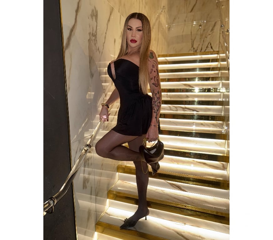 Escorts Oxfordshire Cherwell - Photos for NAUGHTY BRAZILIAN VICK PORNOSTAR ♨️ HOT TRANSEXUAL😈