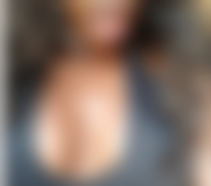 Confident Visiting Companion. Quick Meets Welcome