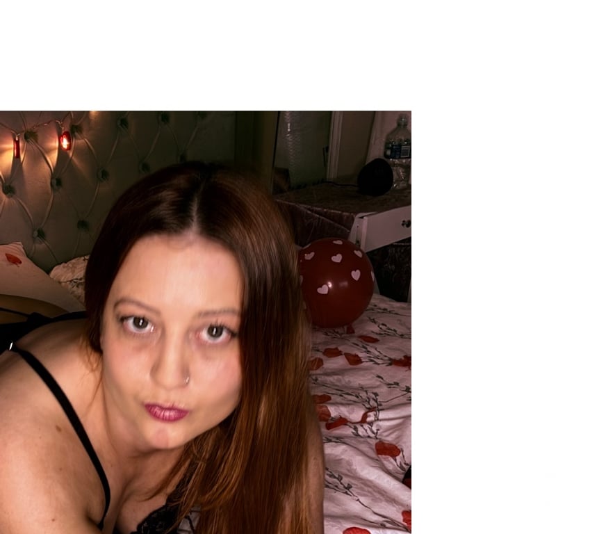 Adult Entertainment Central London London Bridge Station - Central London - Photos for Hot Milfy Red Head ONLINE