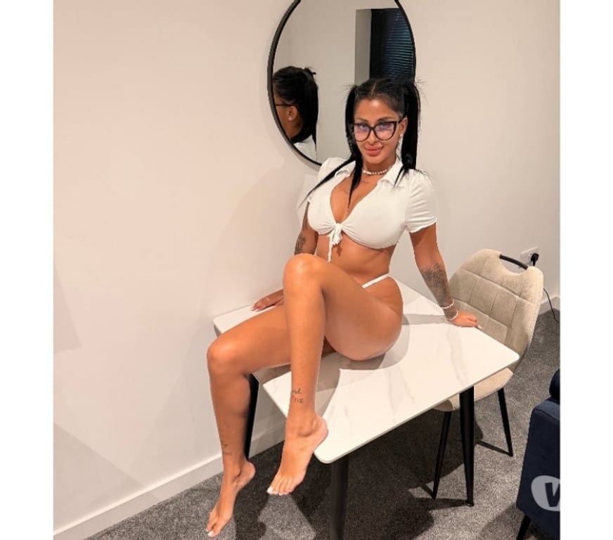 Escorts Kent Medway - Kent - Photos for New girl best services party girl today I'm arrive Anna