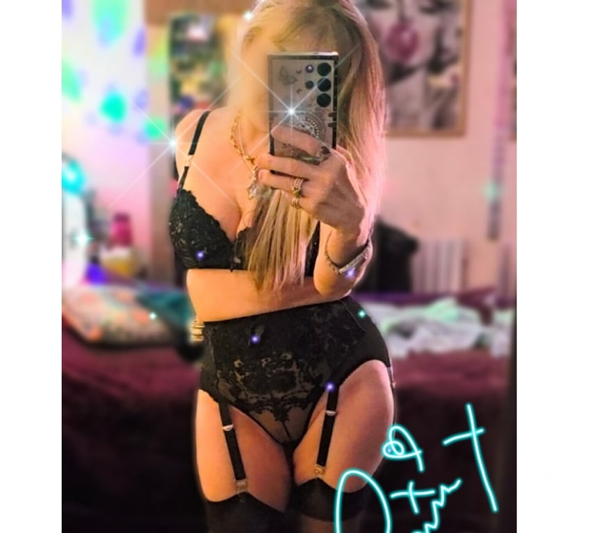 Escorts Dorset Bournemouth, Christchurch and Poole - Photos for MATURE EXPERIENCED & FUN WILL BLOW UR SOX OFF!! MON-FRI