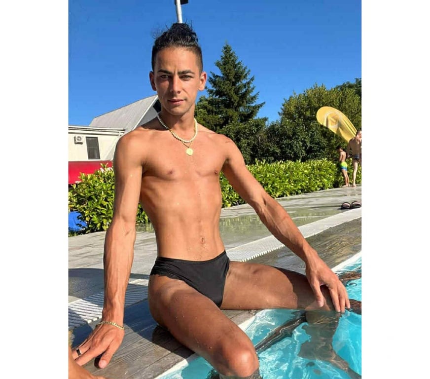  Gay massage Kent Maidstone - Photos for Hello guys 😊❤️