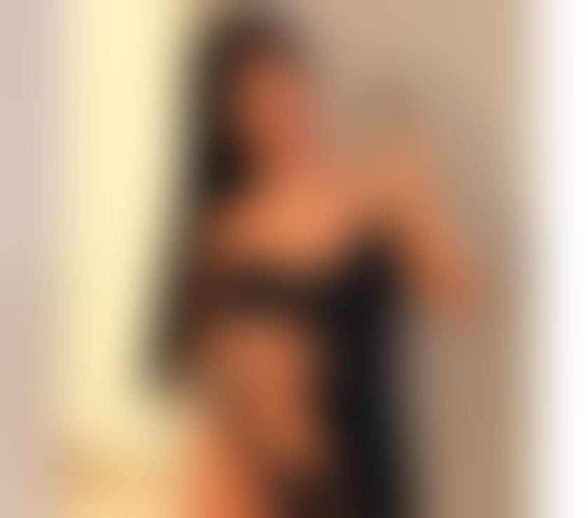 Escorts Luton Town Centre Luton - Photos for New girls in town 🤭 BEST PARTY GIRL🎉