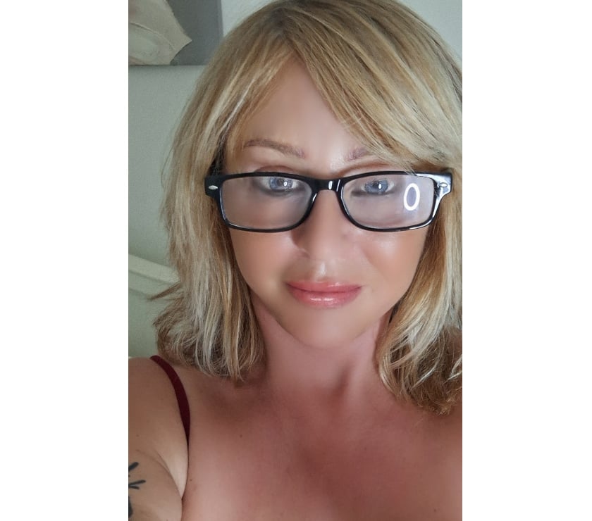 Adult Entertainment Central London London Bridge Station - Central London - Photos for PETITE CURVY MILF. BIG E CUP 🍒 🔥