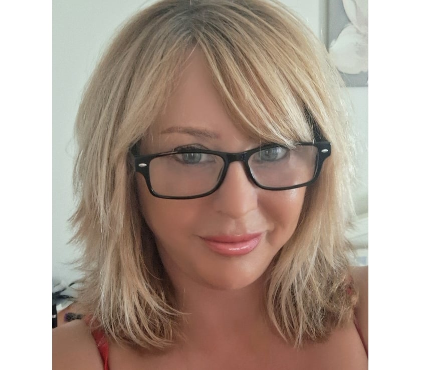 Adult Entertainment London Bridge Station Central London - Photos for PETITE CURVY MILF. BIG E CUP 🍒 🔥
